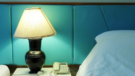 How To Choose Bedroom Table Lamps Online?