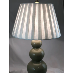 Box Pleat Linen Pembroke Lamp Shade (11.5
